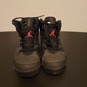 Nike Air Jordan 7s "Hyper Pink" Size 2.5Y